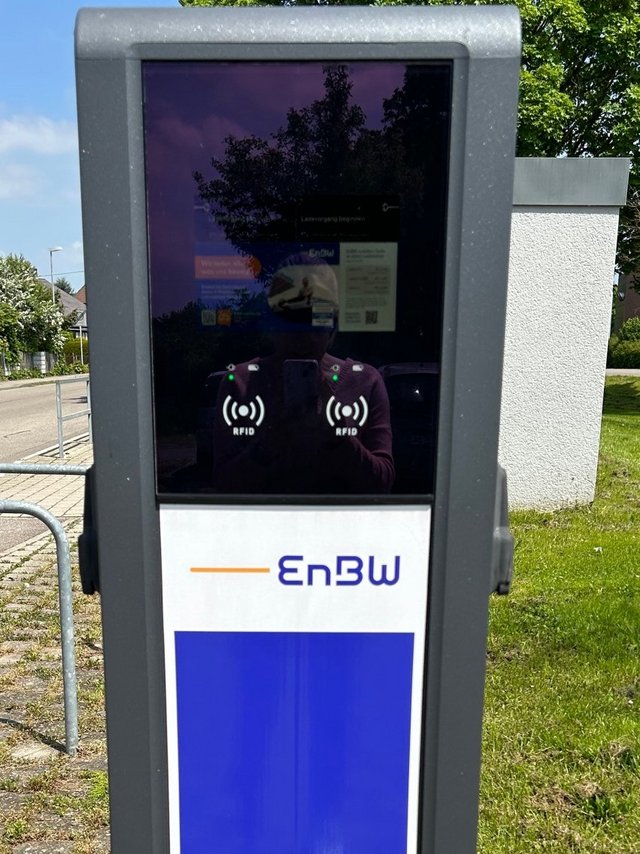 E-Ladesäule der ENBW im Heuweg